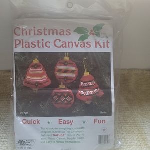 CHRISTMAS PLASTIC CANVAS BELLS ORNAMENT KIT PC 508